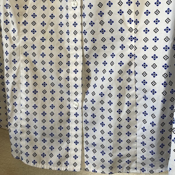 Jones New York  Signature Woman’s Shirt - Picture 8 of 8